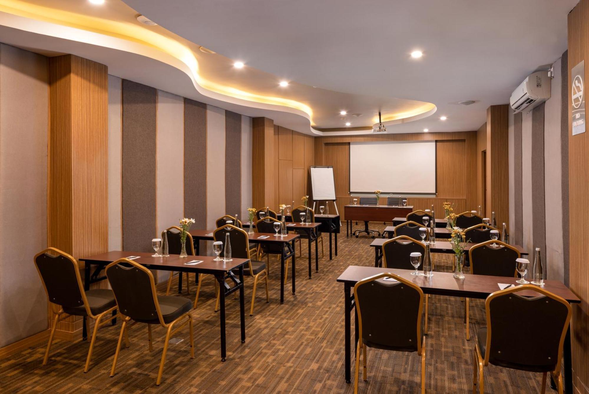 Taksu Sanur Hotel Екстер'єр фото