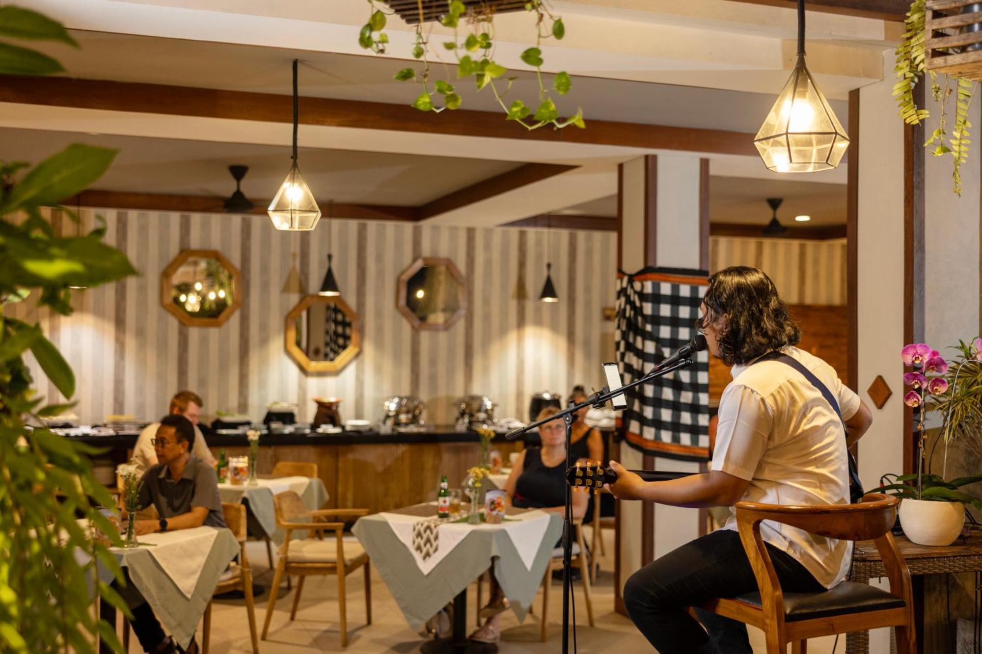 Taksu Sanur Hotel Екстер'єр фото