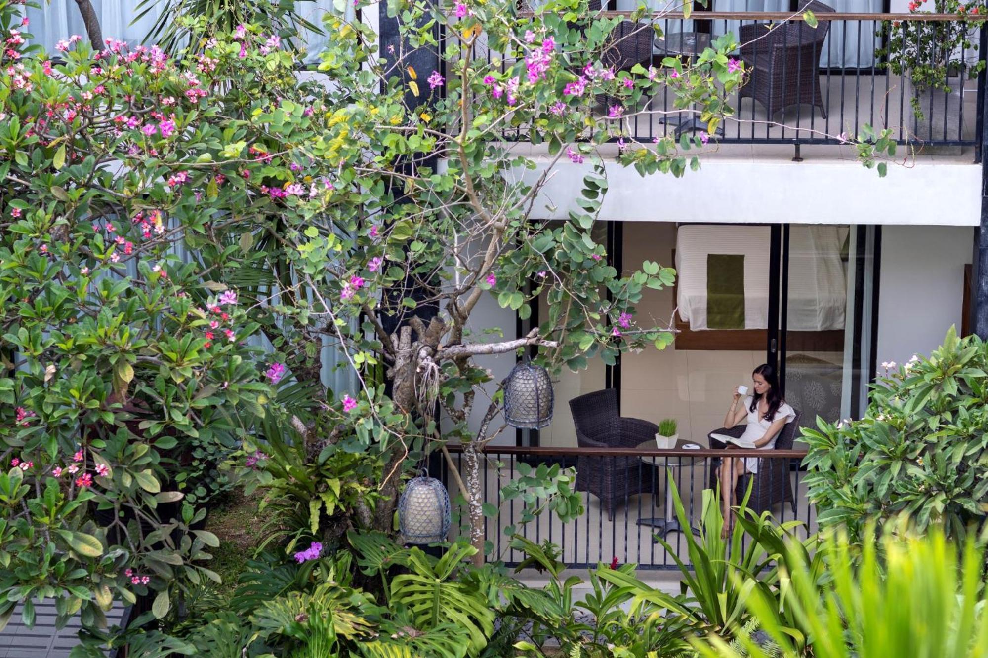Taksu Sanur Hotel Екстер'єр фото