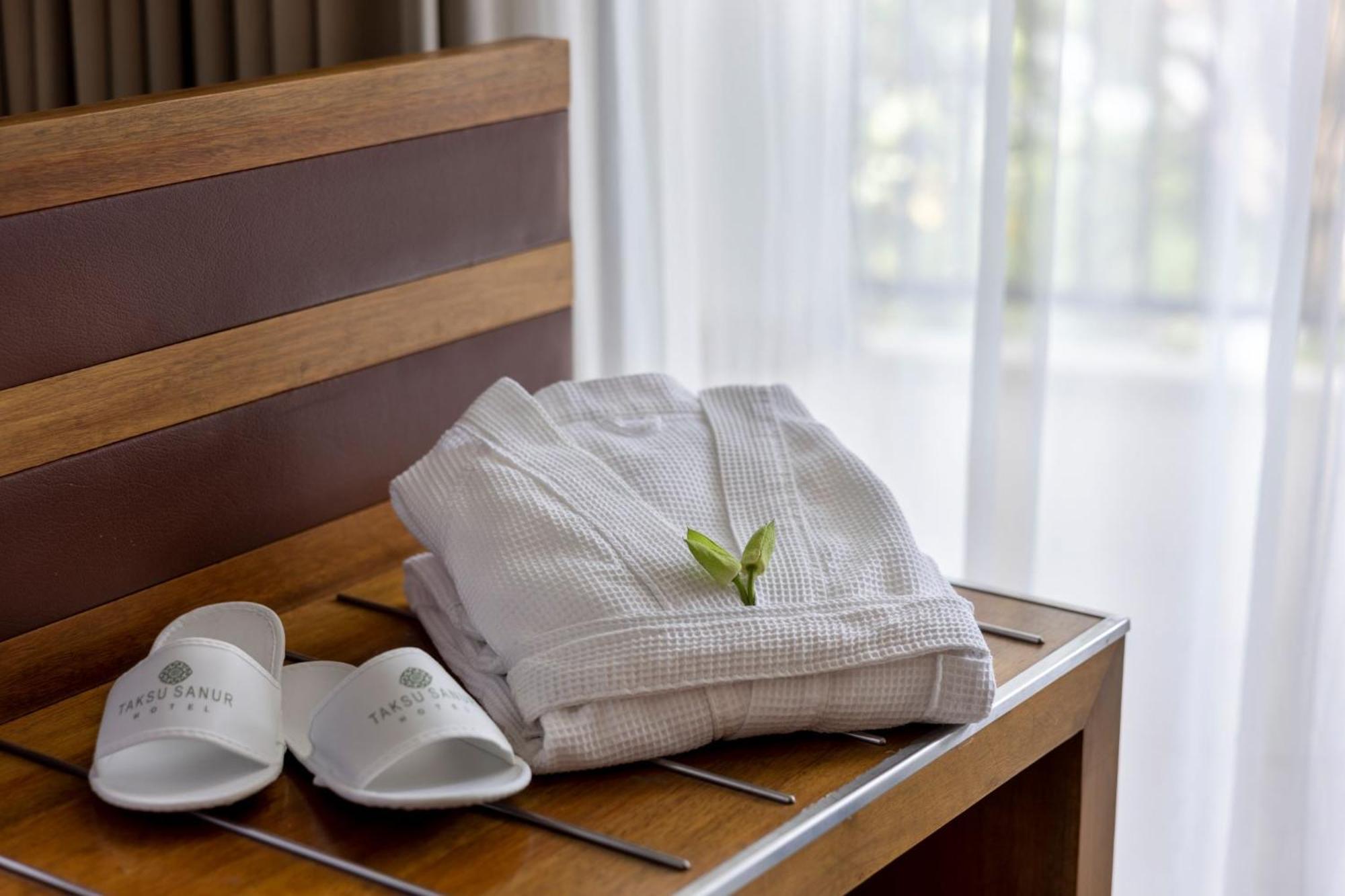 Taksu Sanur Hotel Екстер'єр фото